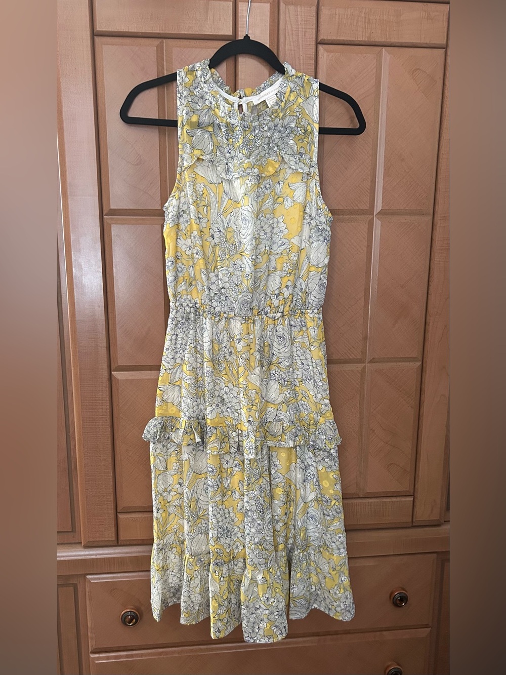 Monteau Los Angeles Yellow Floral Sleeveless Tiered Midi Dress